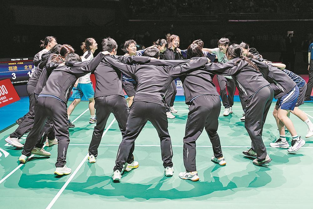 爱游戏平台官网入口官网-羽毛球队对阵海港展开拉锯大战，最终险胜对手