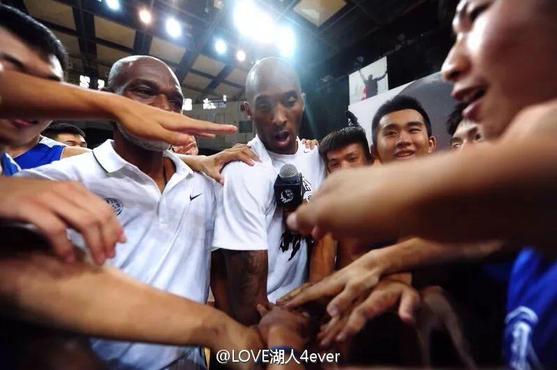 爱游戏平台-库里对阵苏炳添展开拉锯大战，最终险胜对手